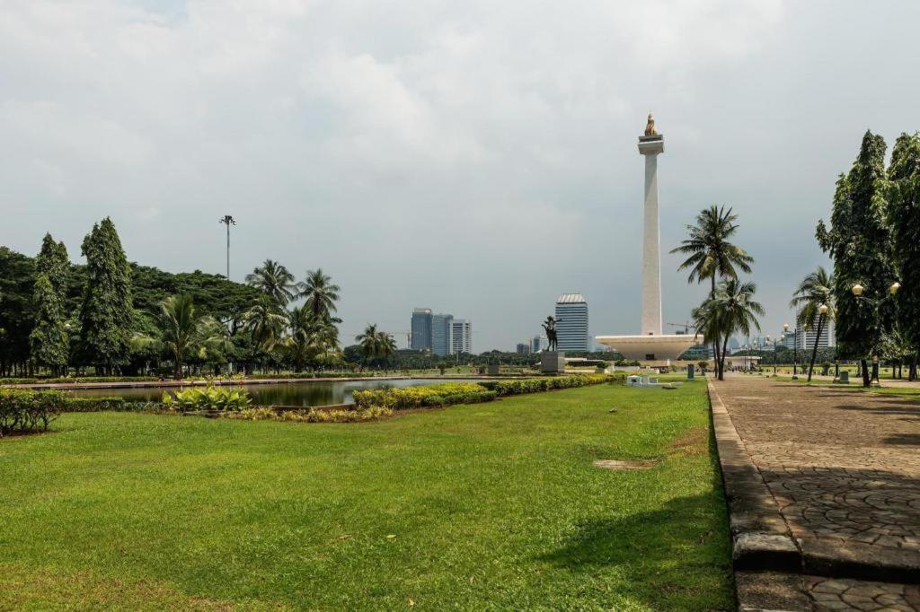 Hi Hotel Senen Giacarta Esterno foto